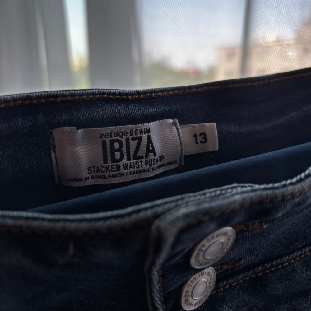 Ibiza Dark Wash Push Up Denim Short Jeans – Vintage Blue – US 13 - Picture 6 of 11